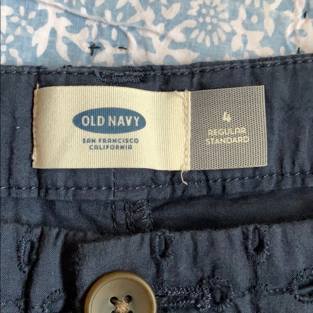 Shorts - Picture 3 of 3